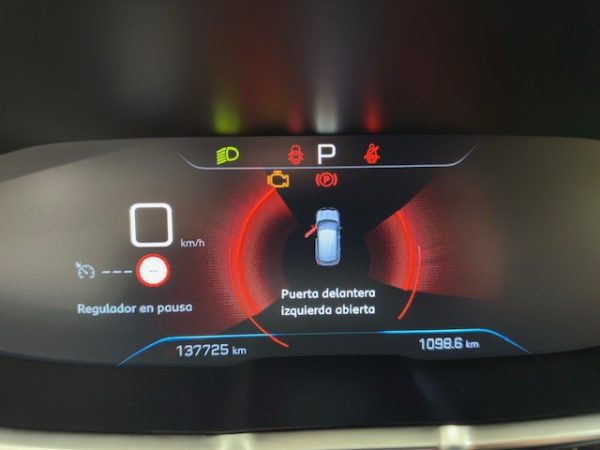 PEUGEOT 3008 Style BlueHdi  130CV Automático 8-G - Imaxe 24