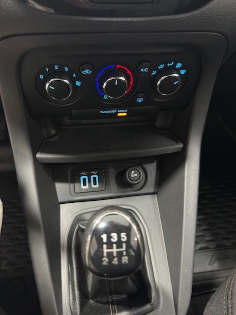 FORD KA+ Active 1.2 85 c. - Imagen 26