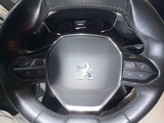 PEUGEOT 208 Active Blue HDI 100 CV. 5 p. - Imagen 16