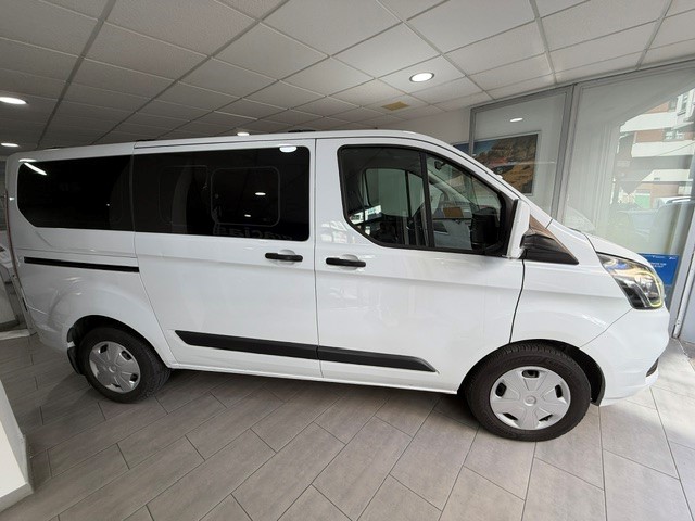 FORD Tourneo Custom Kombi 2.0 TDCI 170CV L1 Trend - Imagen 11
