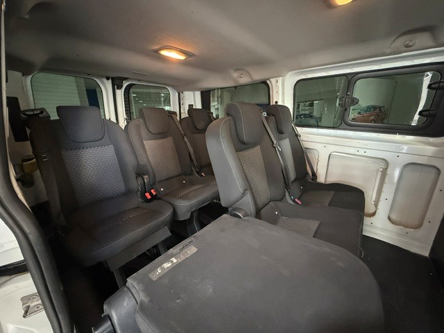 FORD Tourneo Custom Kombi 2.0 TDCI 170CV L1 Trend - Imagen 14