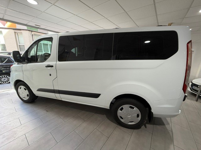 FORD Tourneo Custom Kombi 2.0 TDCI 170CV L1 Trend - Imagen 3